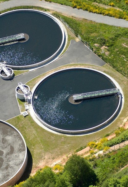 Submerged wastewater application